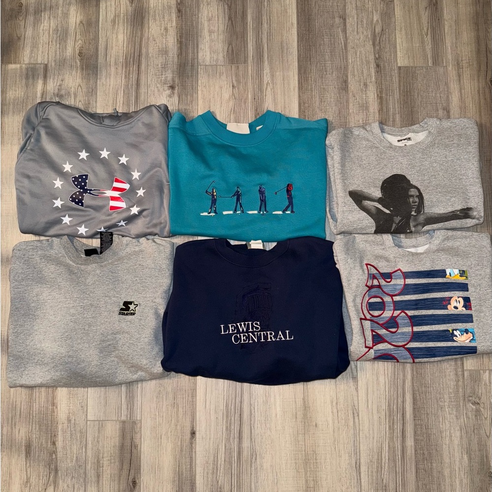 Graphic vintage hoodies/crewnecks are